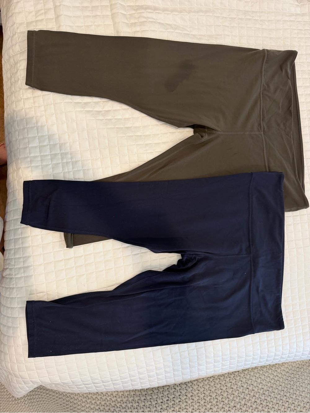 Athleta 1X Capris Yoga leggings 2 pairs   
Olive and Navy